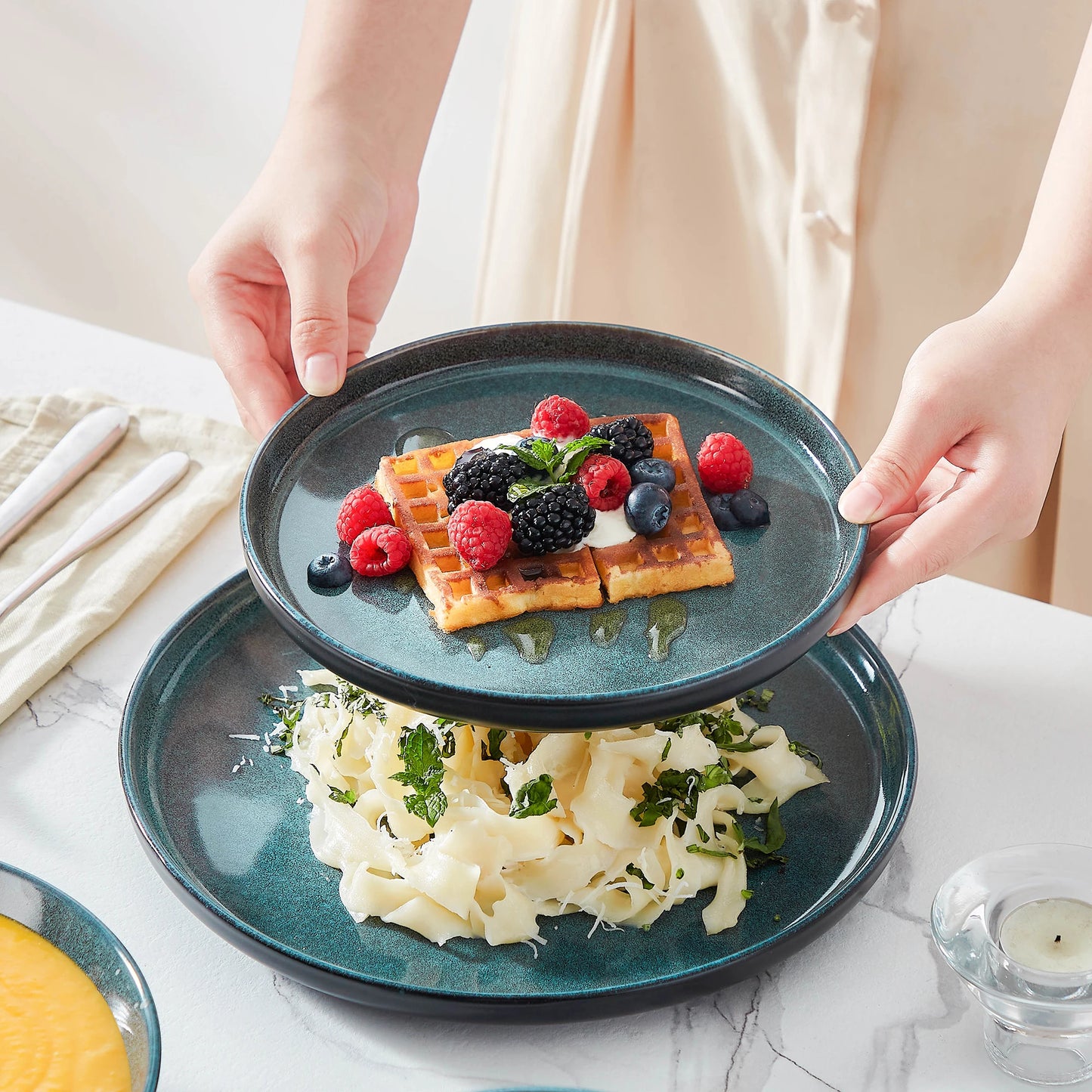 Vancasso 18/24 Piece Ceramic Stoneware Dinnerware Set